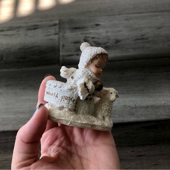 💸 5/20 Vintage 1990s set of 2 Ceramic Angel & Lamb in the Snow Christmas Decor - Picture 7 of 10